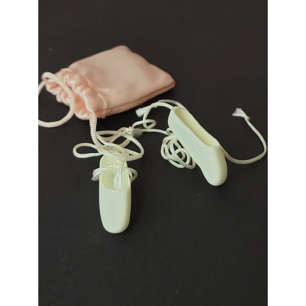 VINTAGE 60s BARBIE BALLERINA #989 BALLET SHOES & PINK SATIN SHOE BAG FASHION SET